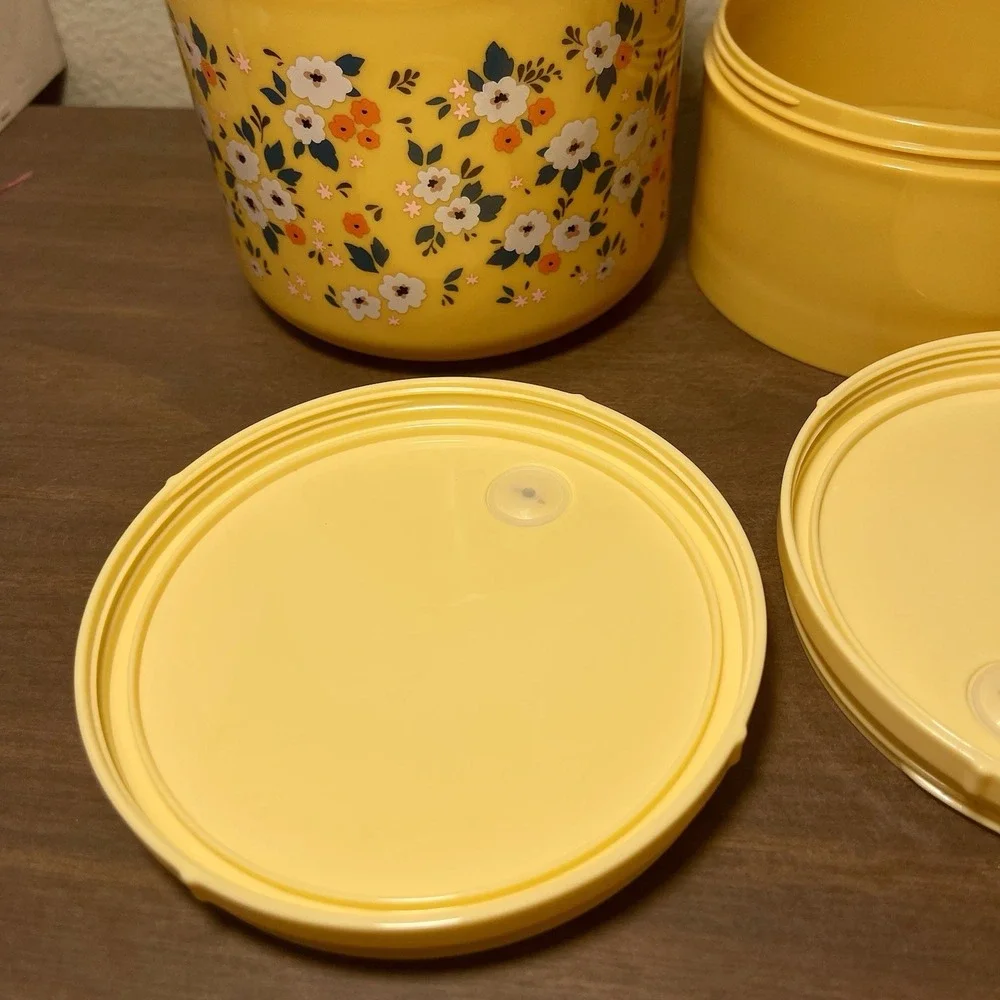 Mytagalongs  Tall‎ Floral Bento Box Snack Container 3 Compartments Yellow